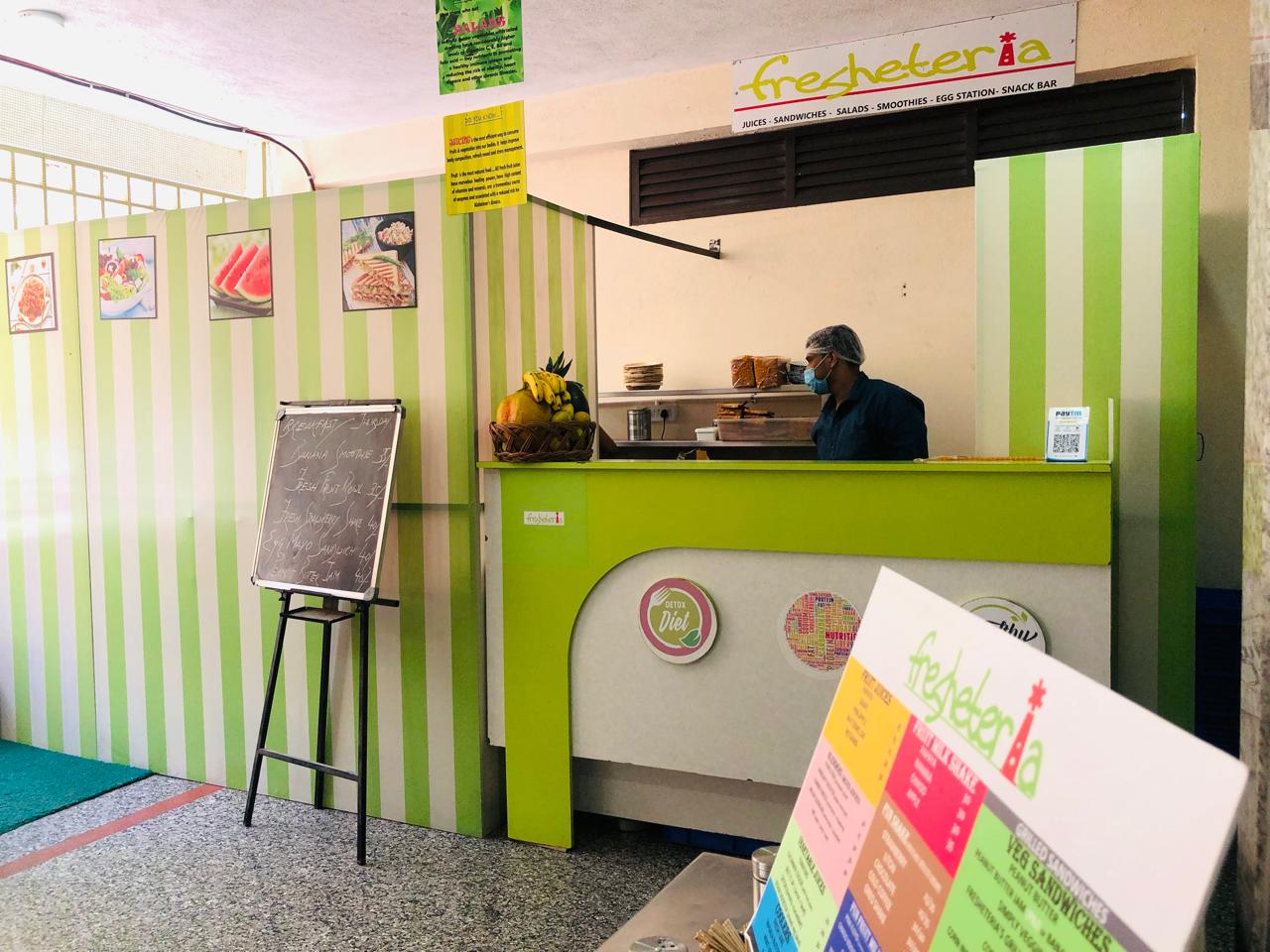 Fresheteria service counter